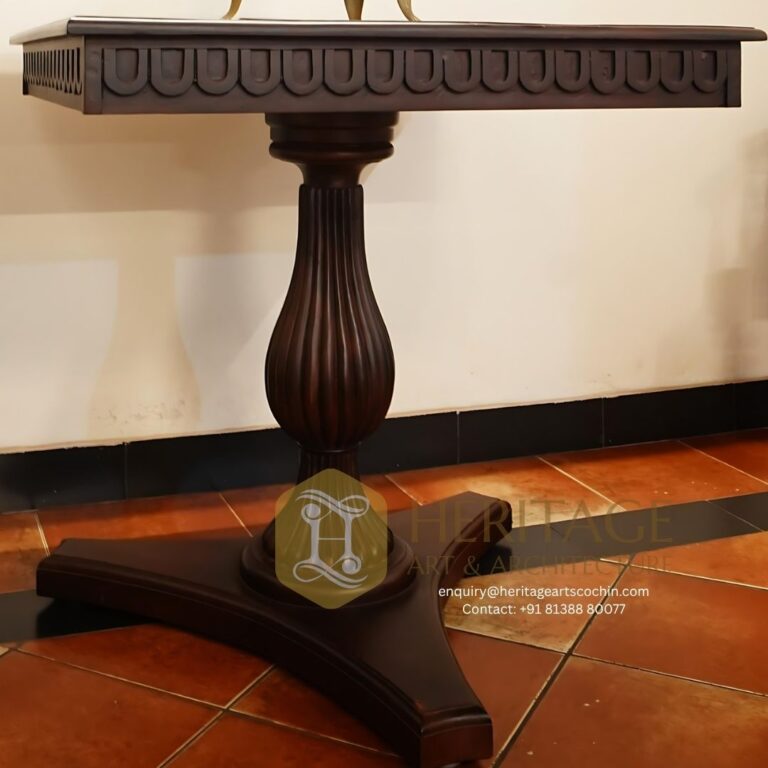 Regal Utsa Table