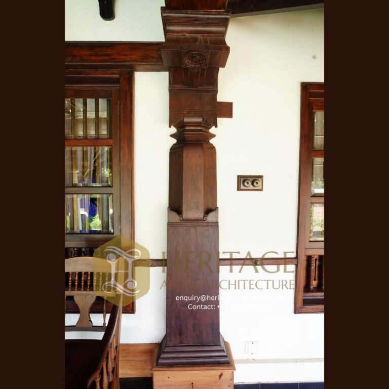 handcrafted wooden pillar in Kochi