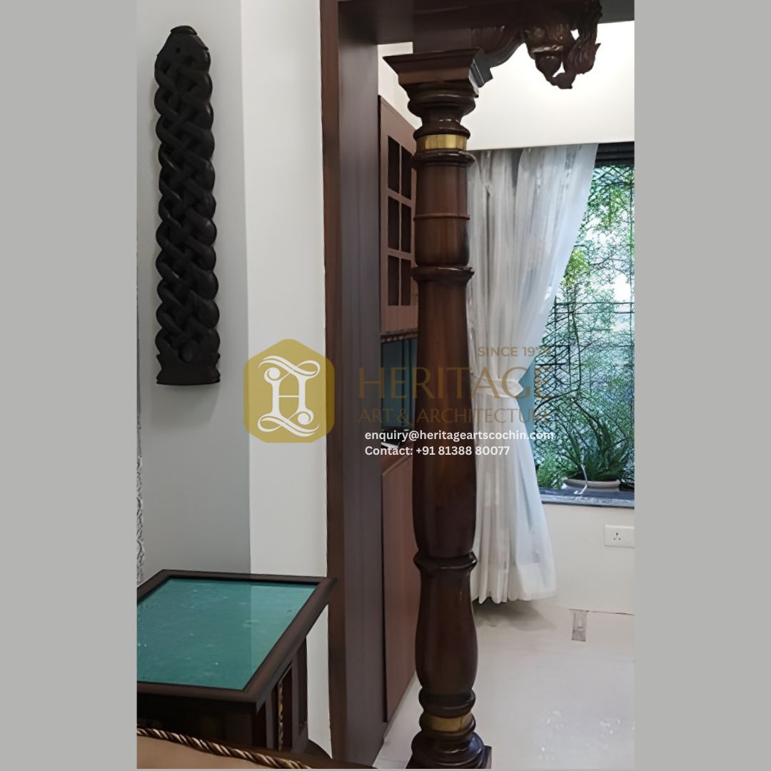 carved wooden pillar in Kochi